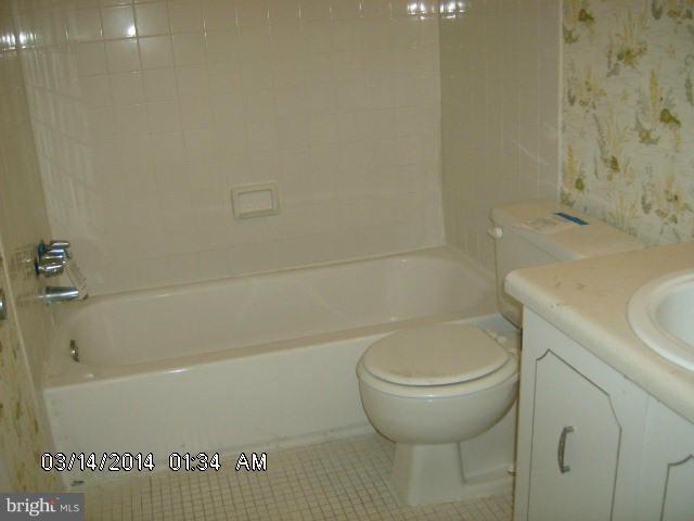 7919 Mandan Road, Unit 204 Greenbelt, MD 20770 - Photo 8 of 12 Bath