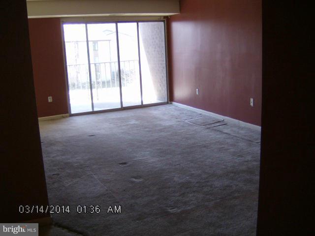 7919 Mandan Road, Unit 204 Greenbelt, MD 20770 - Photo 10 of 12 Living Room