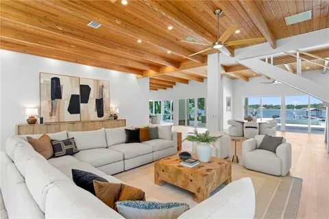 $2,200,000 | 14802 Lake Magdalene Circle, Tampa, FL 33613
