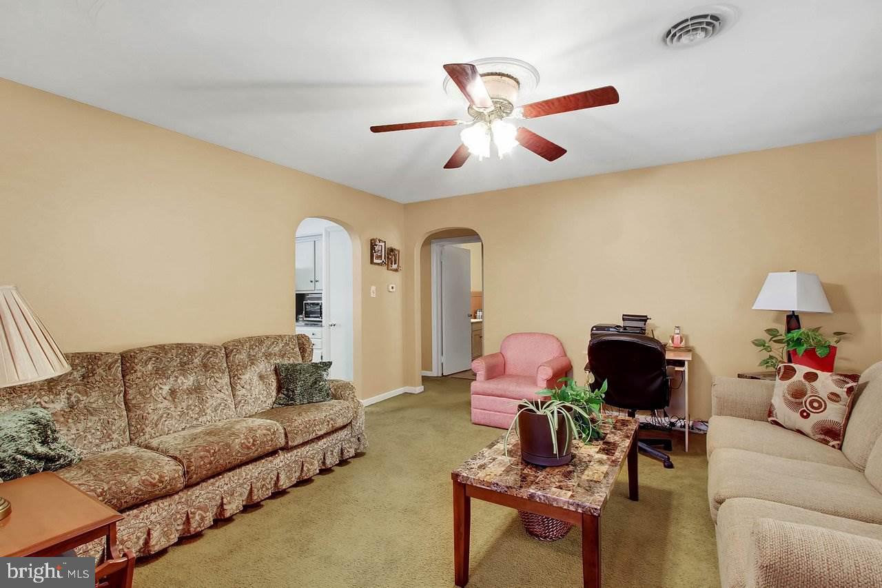 360 Richardson Road York, PA 17408 - Photo 7 of 35 Gallery Image 7