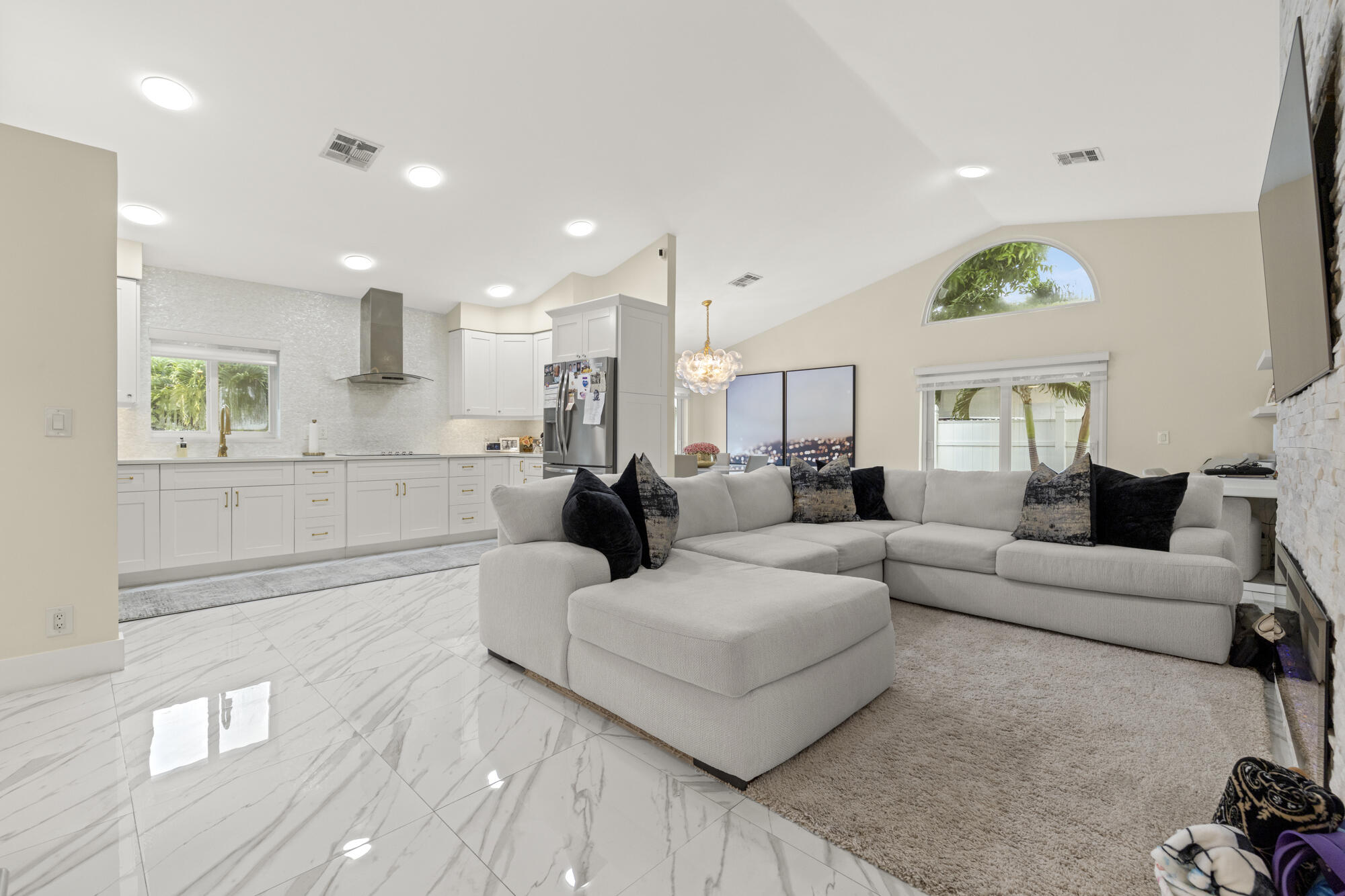 7463 Texas Trail Boca Raton, FL 33487 - Photo 5 of 36 5_0h8a3561