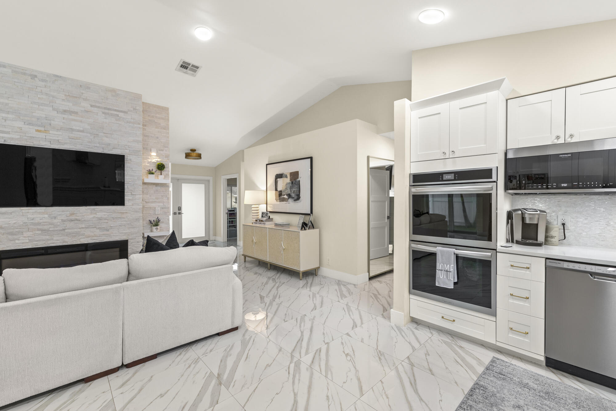 7463 Texas Trail Boca Raton, FL 33487 - Photo 9 of 36 9_0h8a3589