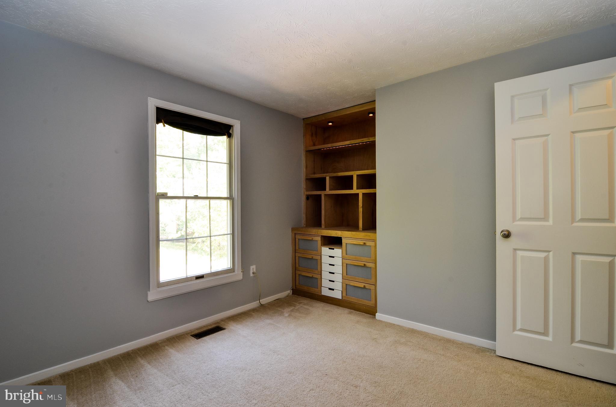 20612 Bell Bluff Road Gaithersburg, MD 20882 - Photo 21 of 41 Bedroom #3.