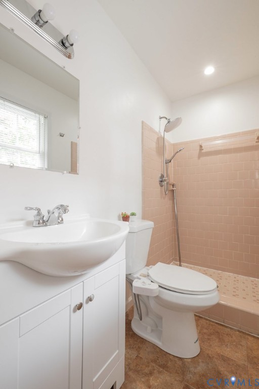 6901 Manning Road Chesterfield, VA 23832 - Photo 57 of 57 Bathroom featuring a white vanity with integrated