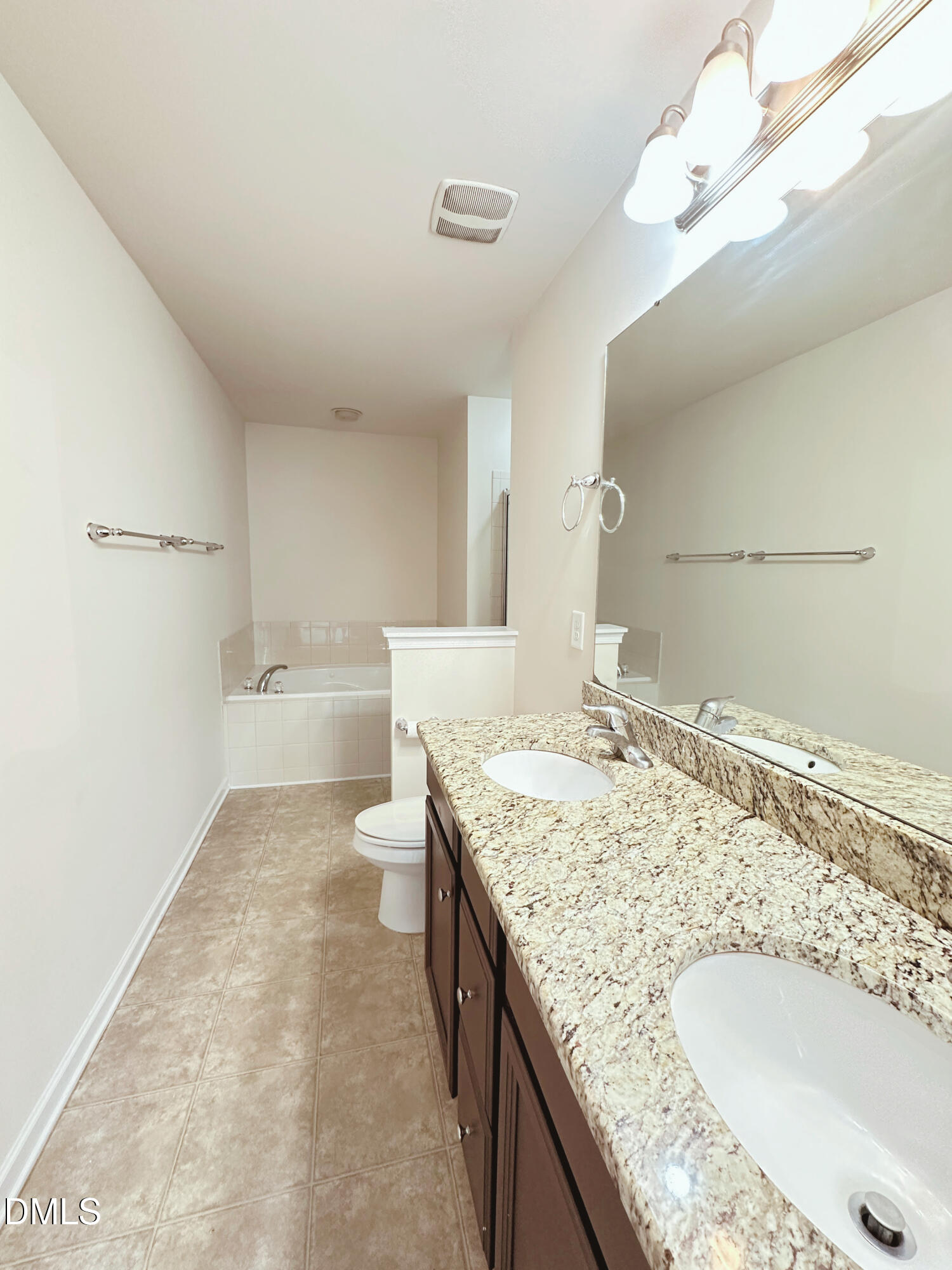 435 Panorama View Loop Cary, NC 27519 - Photo 16 of 38