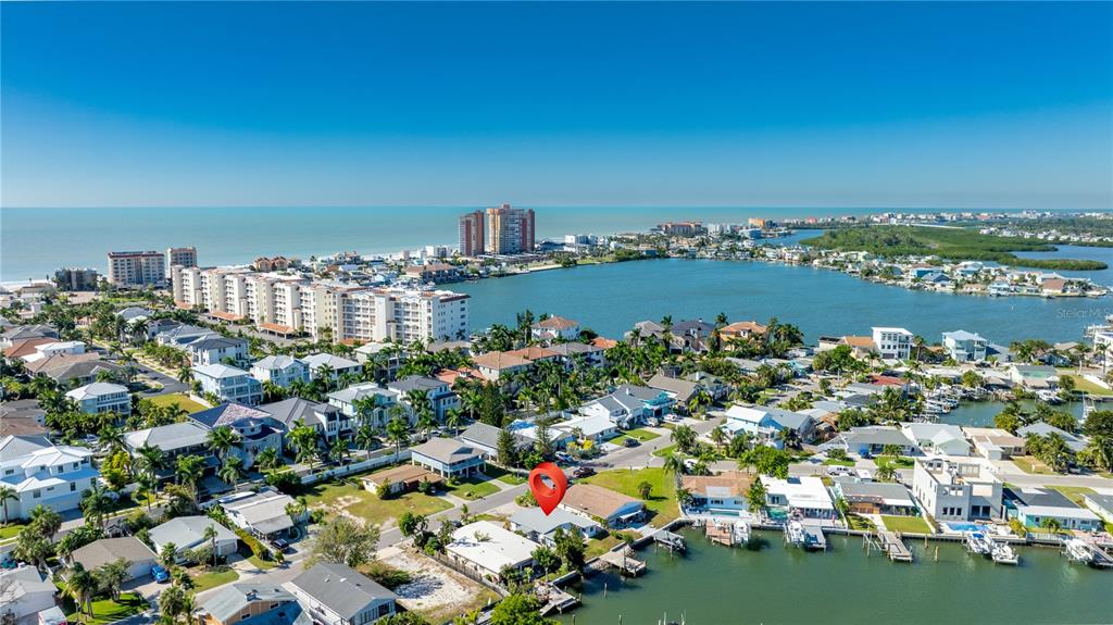 17611 1st Street East Redington Shores, FL 33708 - Photo 27 of 32