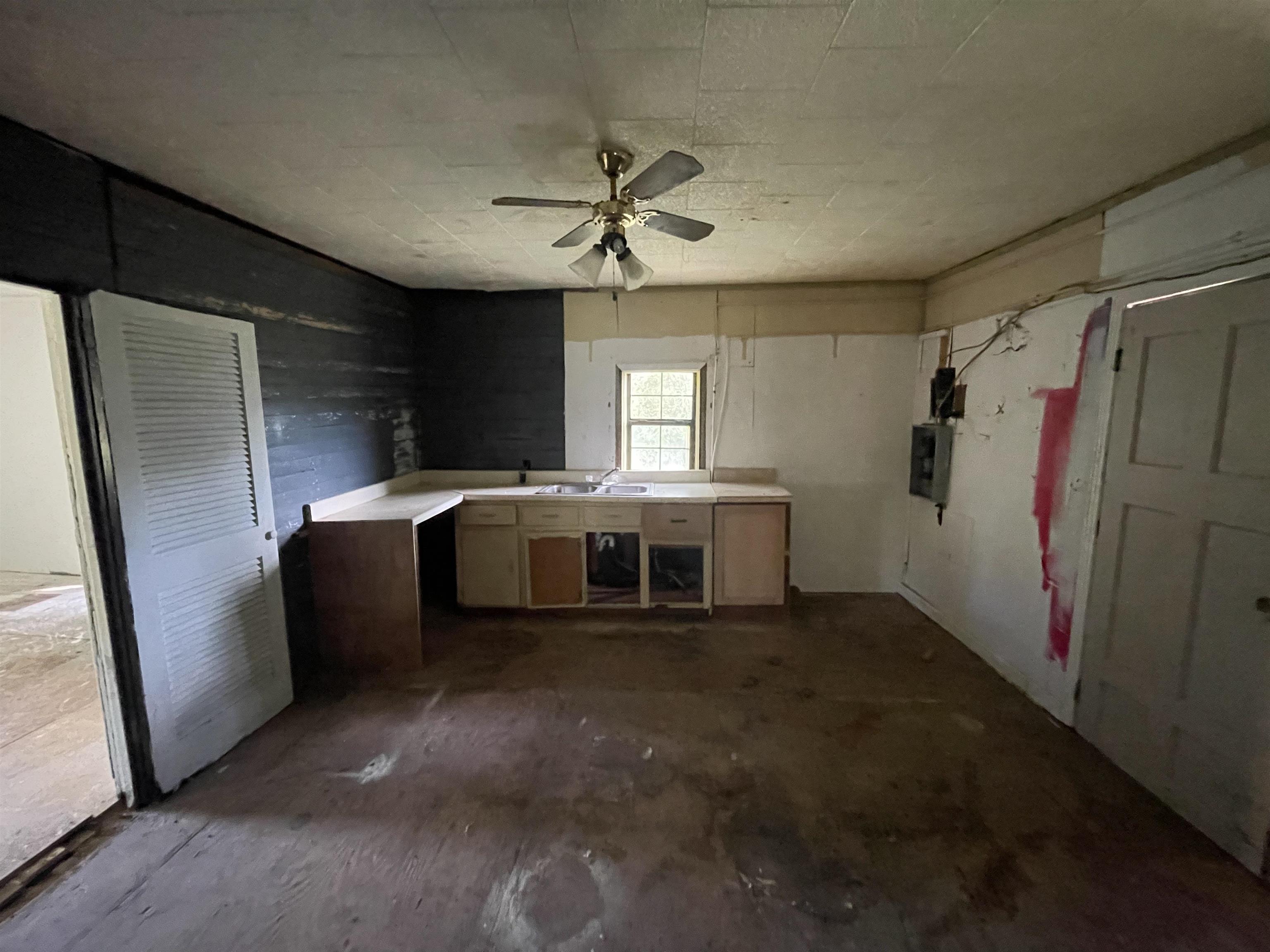 481 North Liberty Road Michie, TN 38357 - Photo 8 of 28 Gallery Image 8