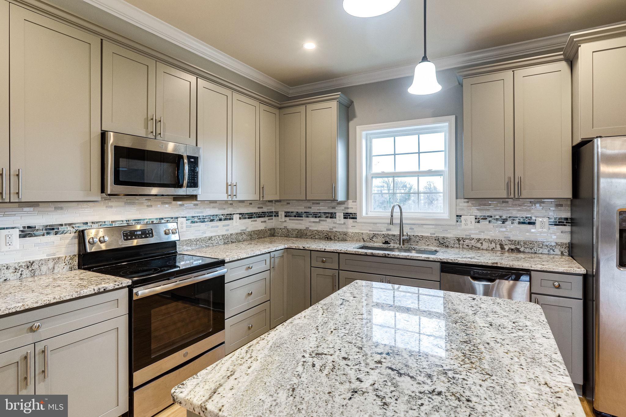 2508 Elvans Road Southeast Washington, DC 20020 - Photo 26 of 45 Backsplash.