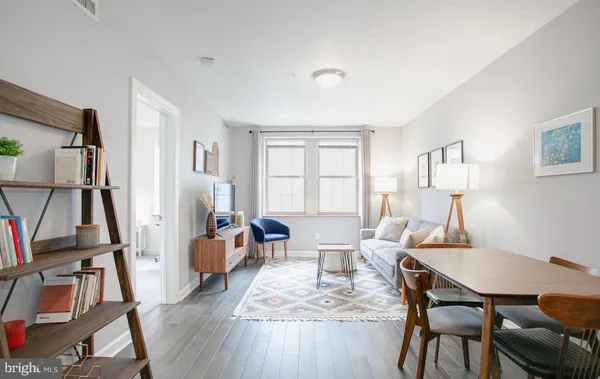 $2,200 | 1417 Newton Street Northwest, Unit 207, Washington, DC 20010