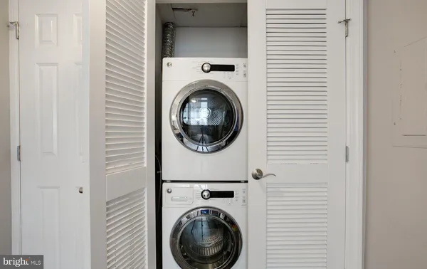 $2,200 | 1417 Newton Street Northwest, Unit 207, Washington, DC 20010
