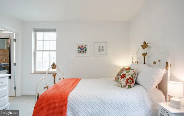 $2,200 | 1417 Newton Street Northwest, Unit 207, Washington, DC 20010