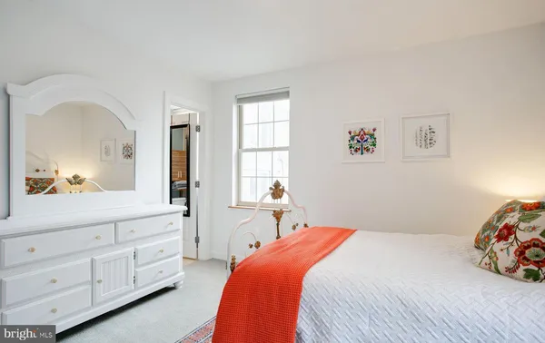 $2,200 | 1417 Newton Street Northwest, Unit 207, Washington, DC 20010