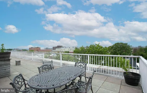 $2,200 | 1417 Newton Street Northwest, Unit 207, Washington, DC 20010
