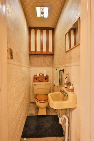 $140,000 | 127 East Wiley Avenue, Bluffton, IN 46714