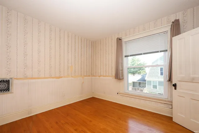 $140,000 | 127 East Wiley Avenue, Bluffton, IN 46714