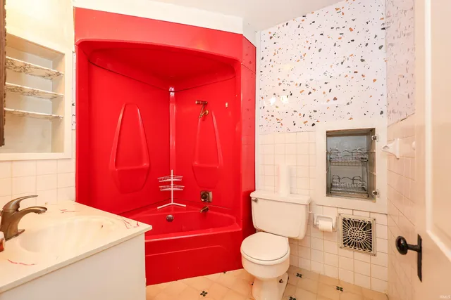 $140,000 | 127 East Wiley Avenue, Bluffton, IN 46714