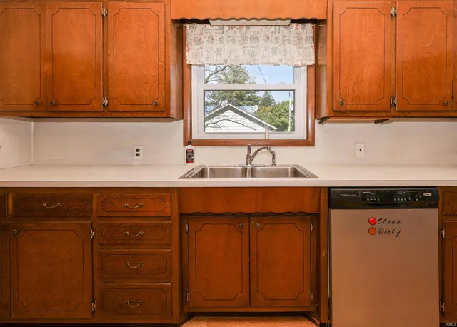 $140,000 | 127 East Wiley Avenue, Bluffton, IN 46714