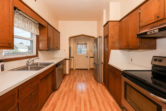 $140,000 | 127 East Wiley Avenue, Bluffton, IN 46714