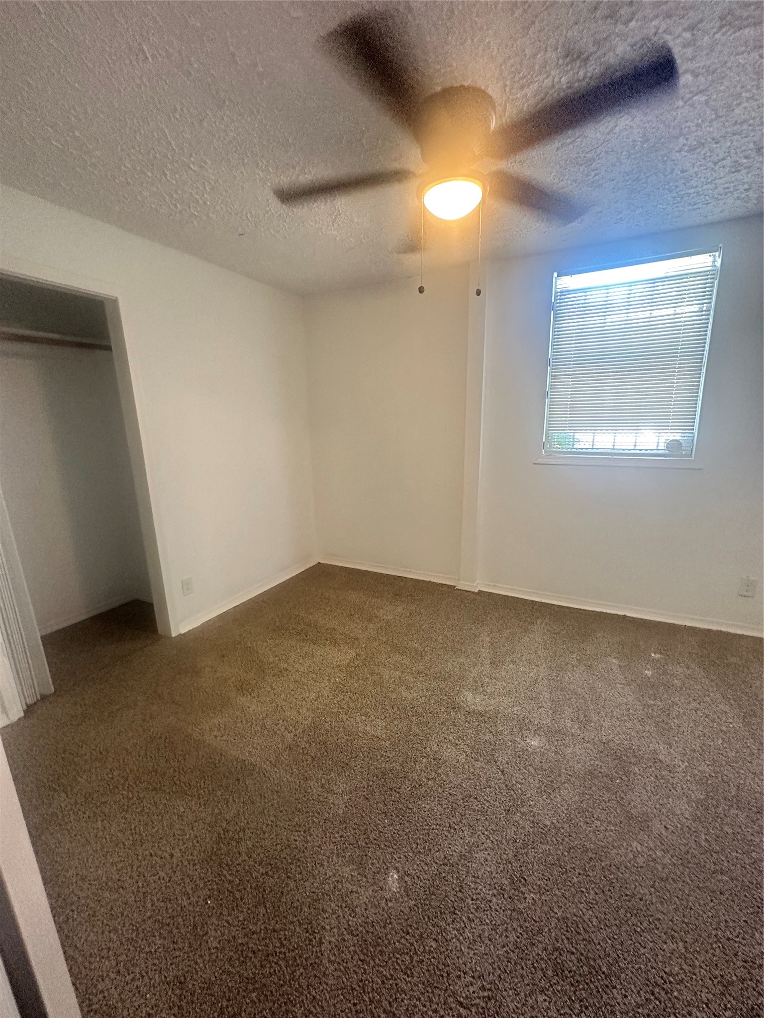 978 Ringold Street, Unit B Houston, TX 77088 - Photo 6 of 12 a view of empty room