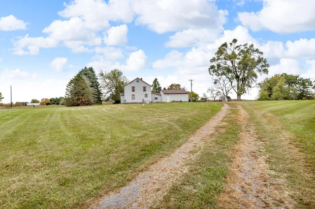 $237,400 | 13868 Phal Road, Grass Lake, MI 49240