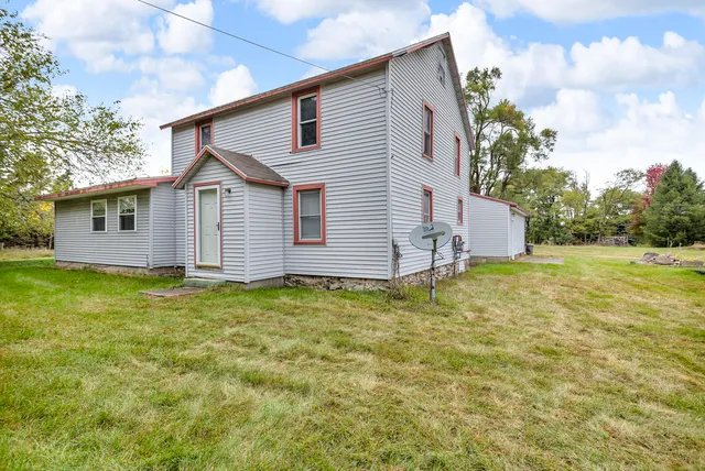 $237,400 | 13868 Phal Road, Grass Lake, MI 49240