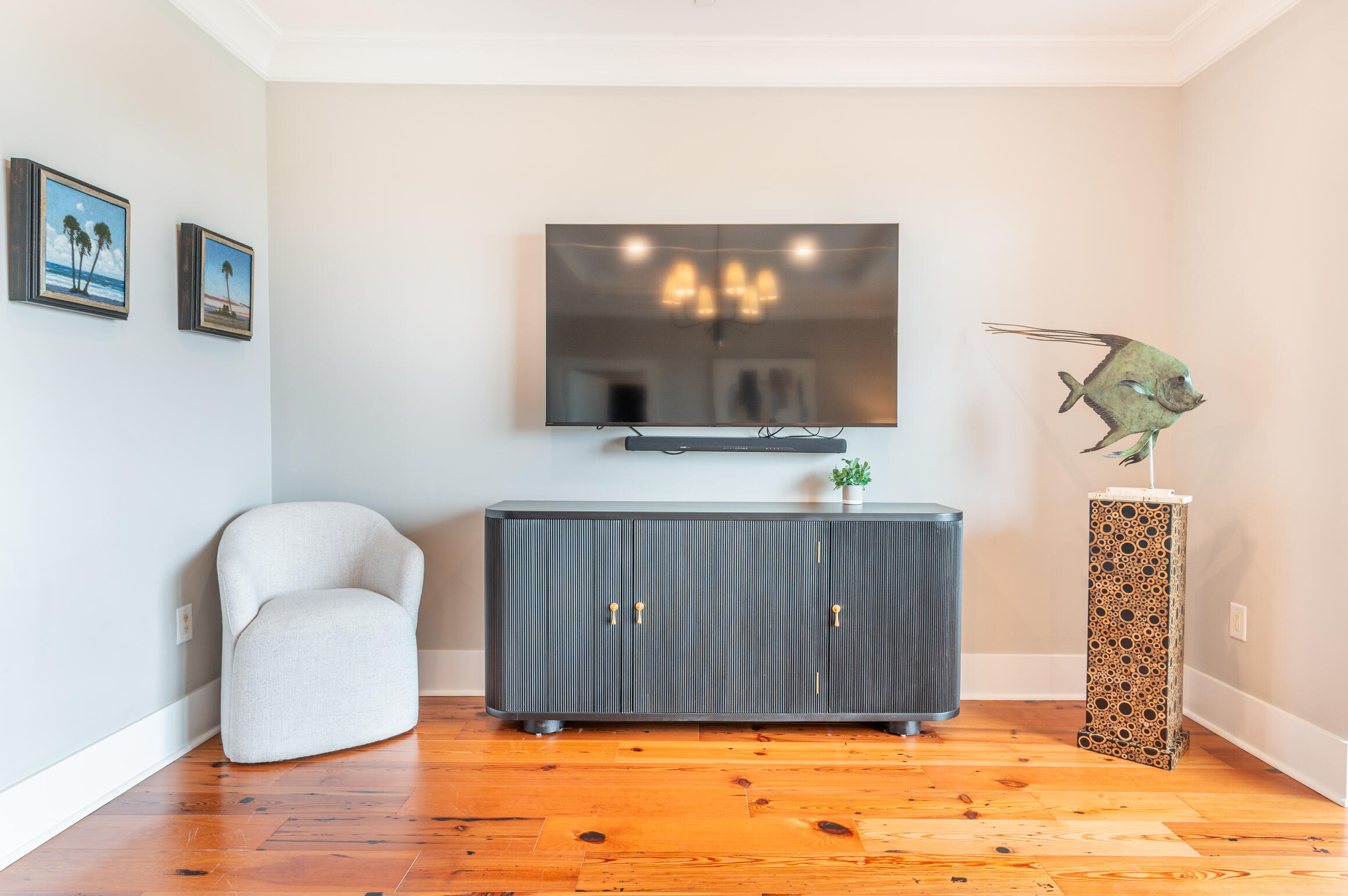 155 Wingo Way, Unit 426 Mount Pleasant, SC 29464 - Photo 18 of 52 Living Room