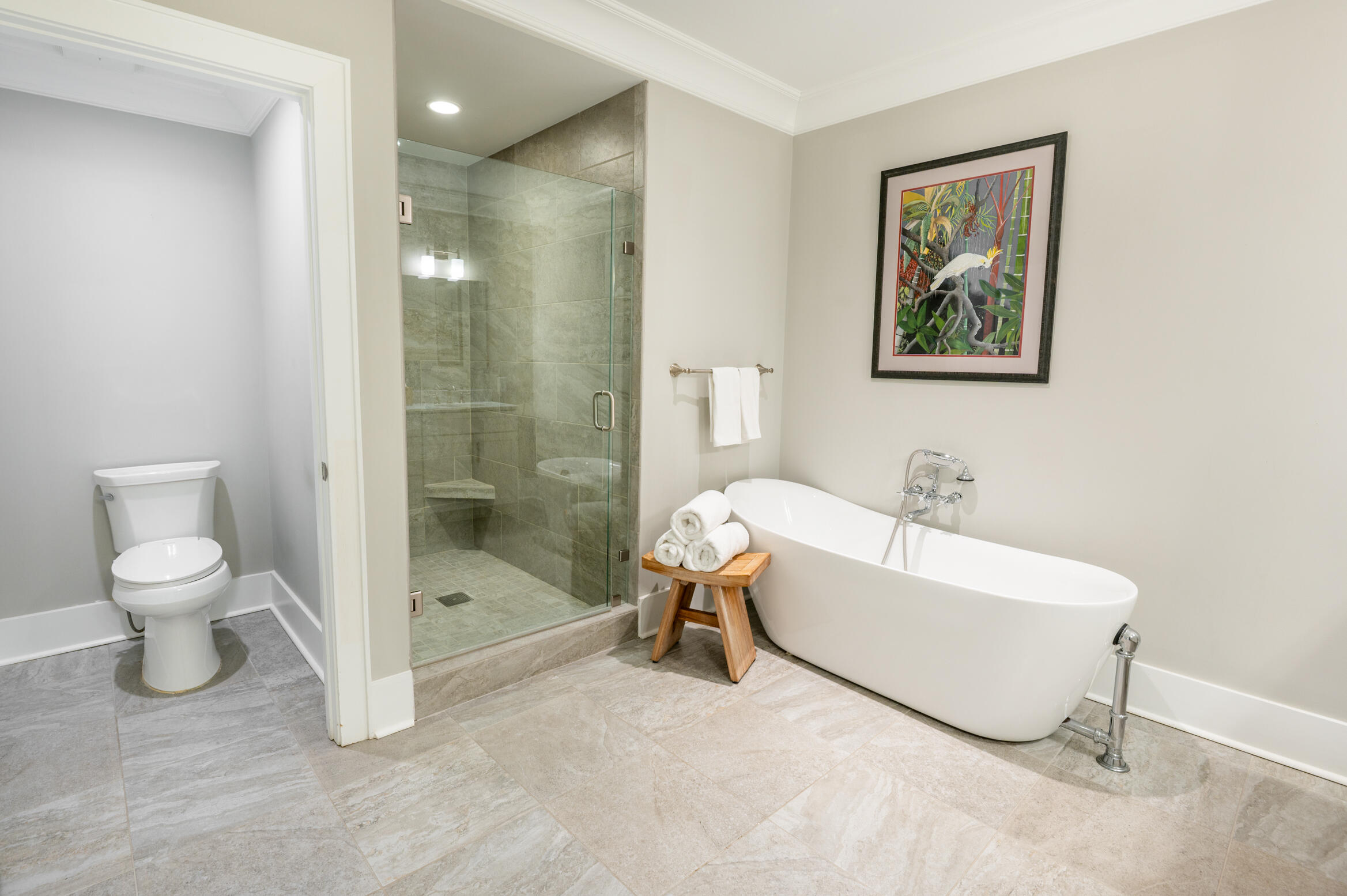 155 Wingo Way, Unit 426 Mount Pleasant, SC 29464 - Photo 22 of 52 Large Main Bath