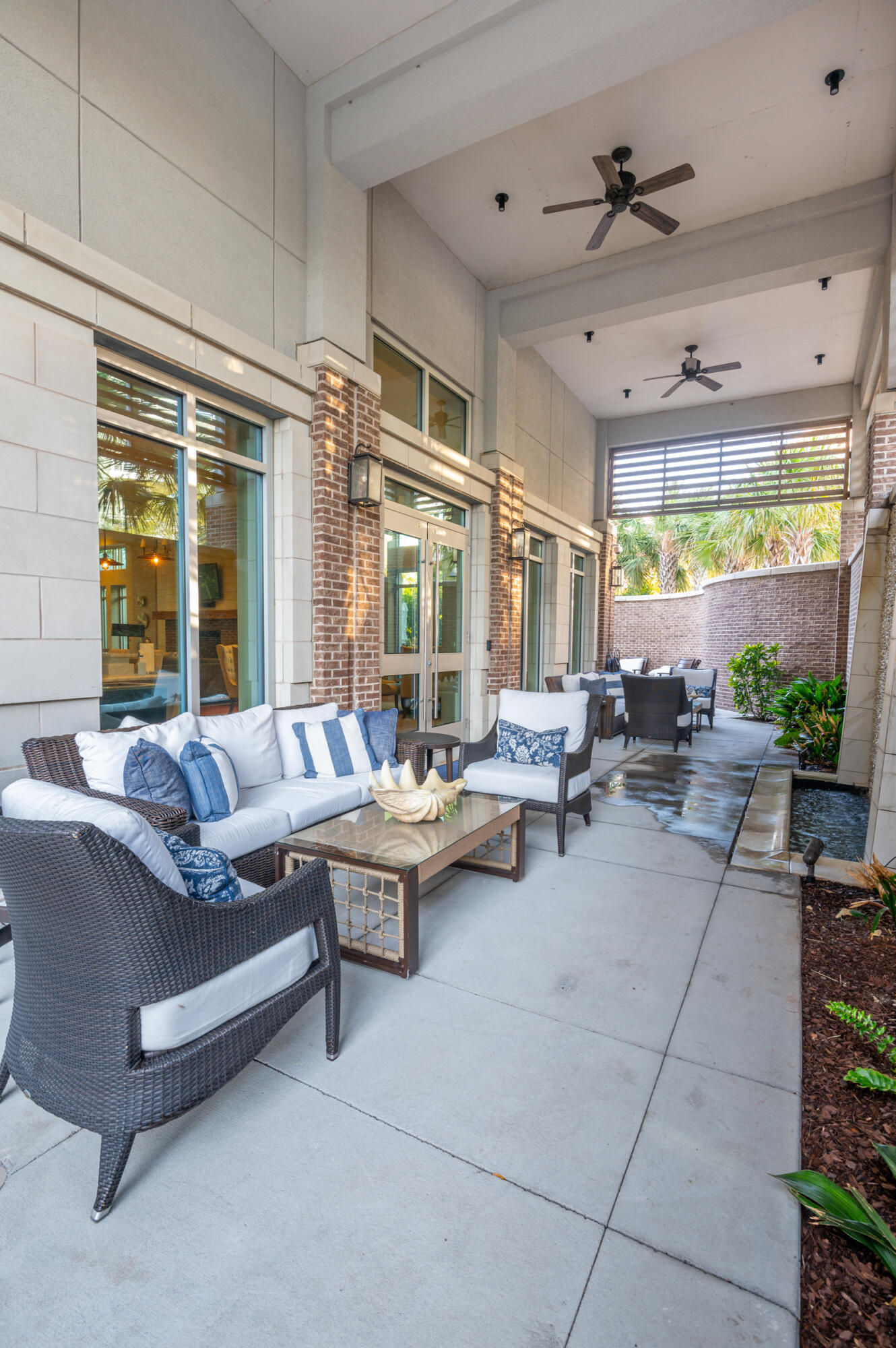 155 Wingo Way, Unit 426 Mount Pleasant, SC 29464 - Photo 40 of 52 Clubhouse outside patio