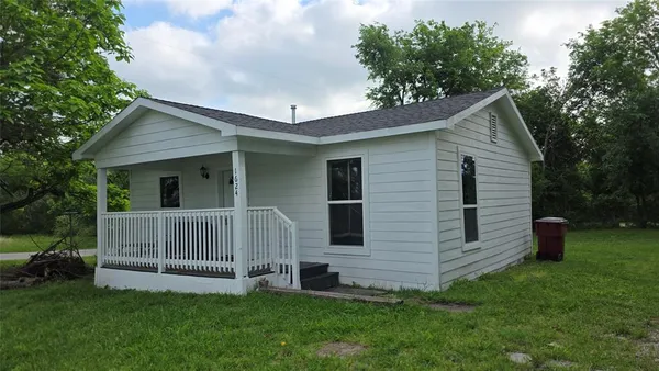 $1,275 | 1624 Cedar Street, Bonham, TX 75418