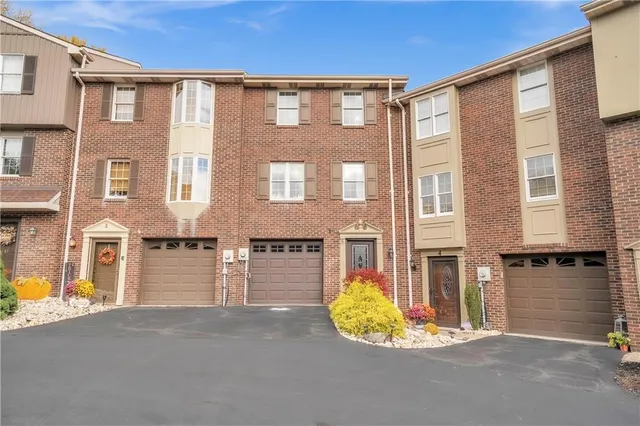 $205,000 | 6 Hennig Drive, Pittsburgh, PA 15236