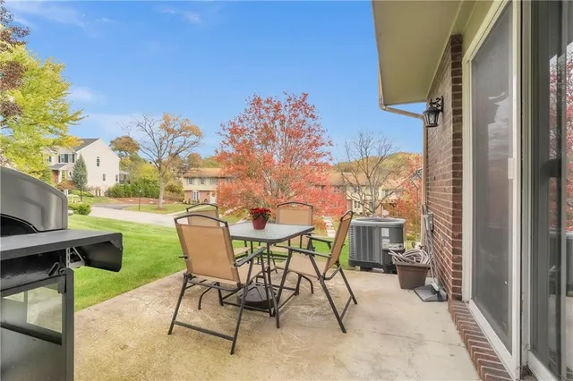 $205,000 | 6 Hennig Drive, Pittsburgh, PA 15236