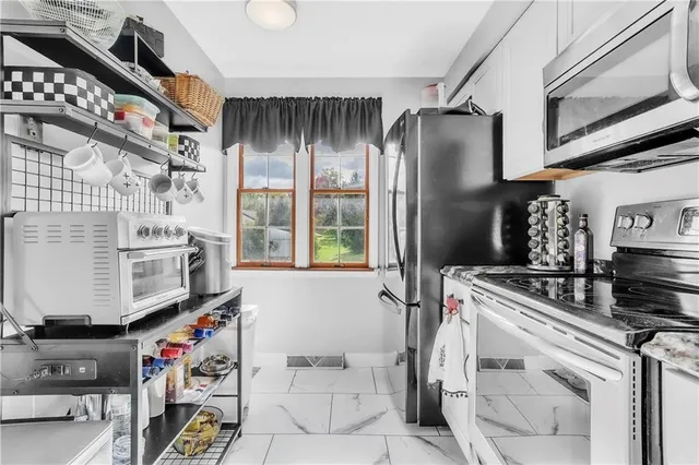 $205,000 | 6 Hennig Drive, Pittsburgh, PA 15236