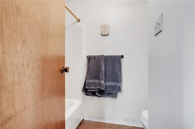 $205,000 | 6 Hennig Drive, Pittsburgh, PA 15236