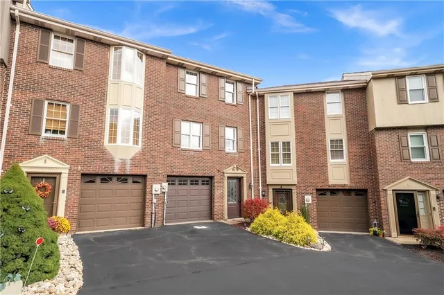 $205,000 | 6 Hennig Drive, Pittsburgh, PA 15236