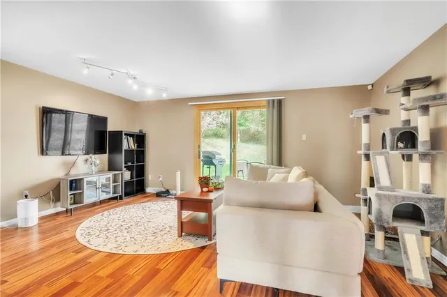 $205,000 | 6 Hennig Drive, Pittsburgh, PA 15236