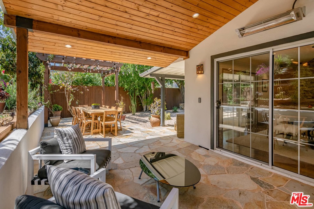 6570 Lakeridge Road Los Angeles, CA 90068 - Photo 27 of 39