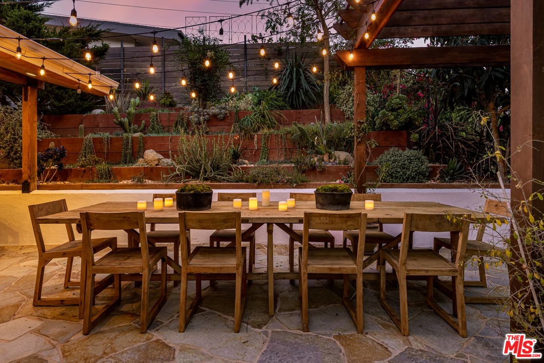 6570 Lakeridge Road Los Angeles, CA 90068 - Photo 29 of 39