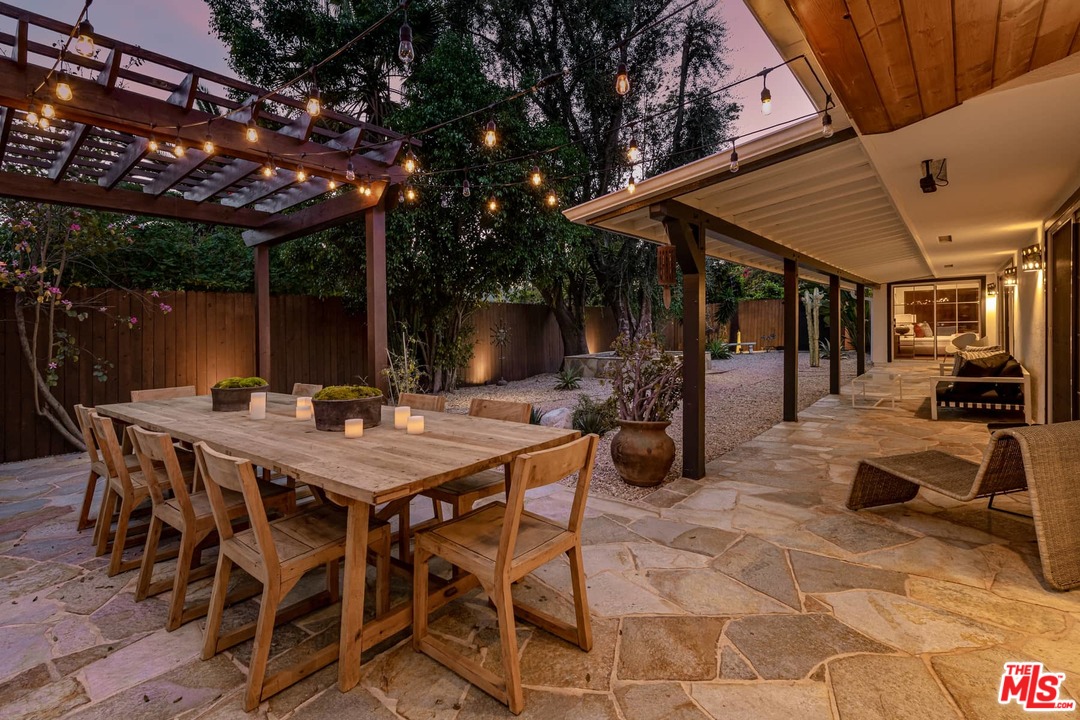 6570 Lakeridge Road Los Angeles, CA 90068 - Photo 30 of 39