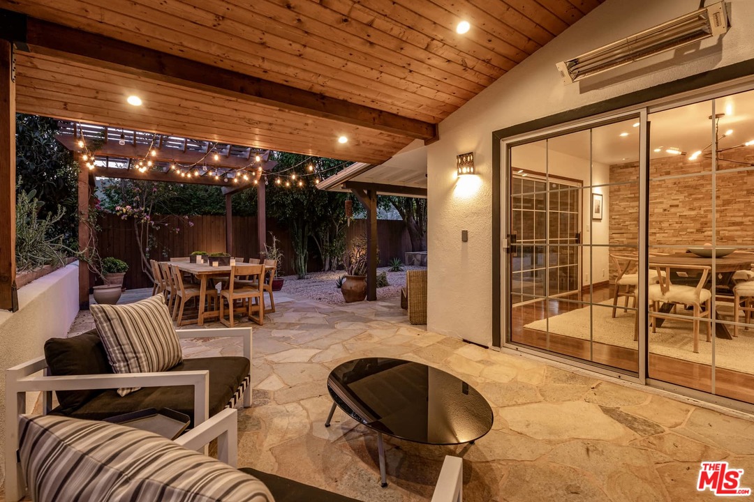 6570 Lakeridge Road Los Angeles, CA 90068 - Photo 31 of 39