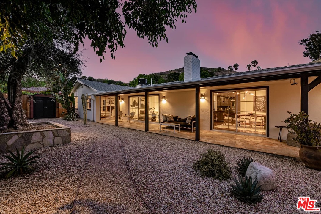 6570 Lakeridge Road Los Angeles, CA 90068 - Photo 32 of 39