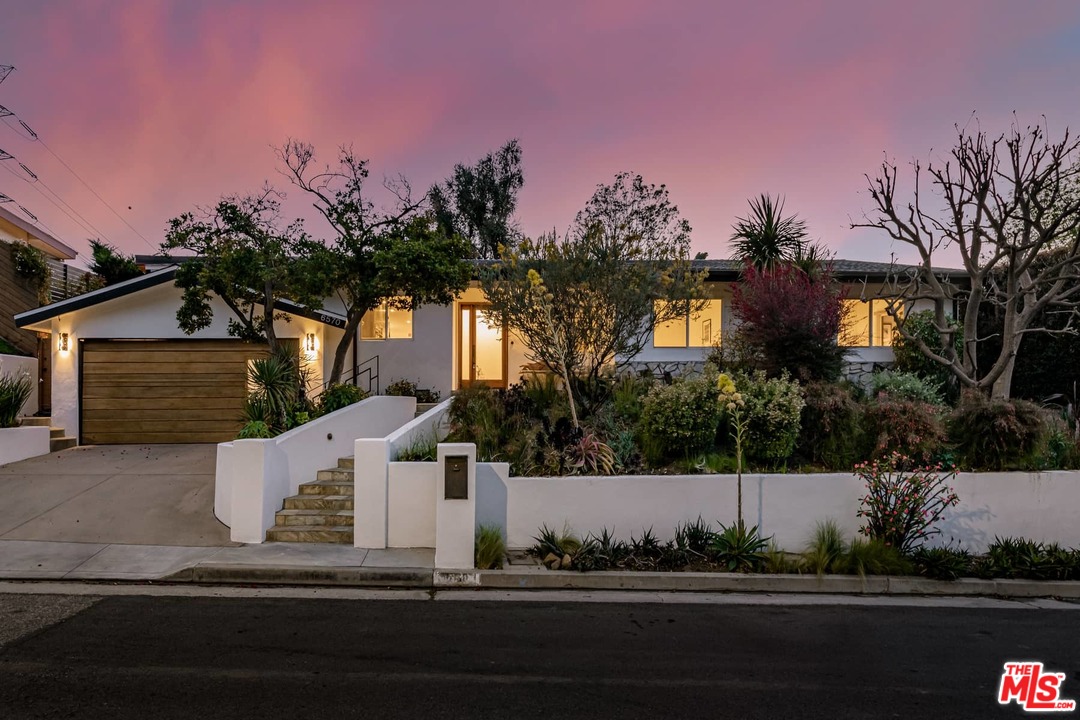 6570 Lakeridge Road Los Angeles, CA 90068 - Photo 37 of 39