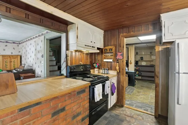 $439,000 | 5 Circle Street, Templeton, MA 01436