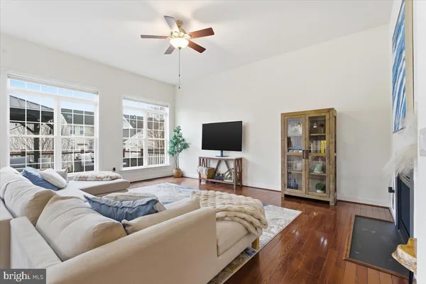 $812,500 | 16216 Radburn Street, Woodbridge, VA 22191