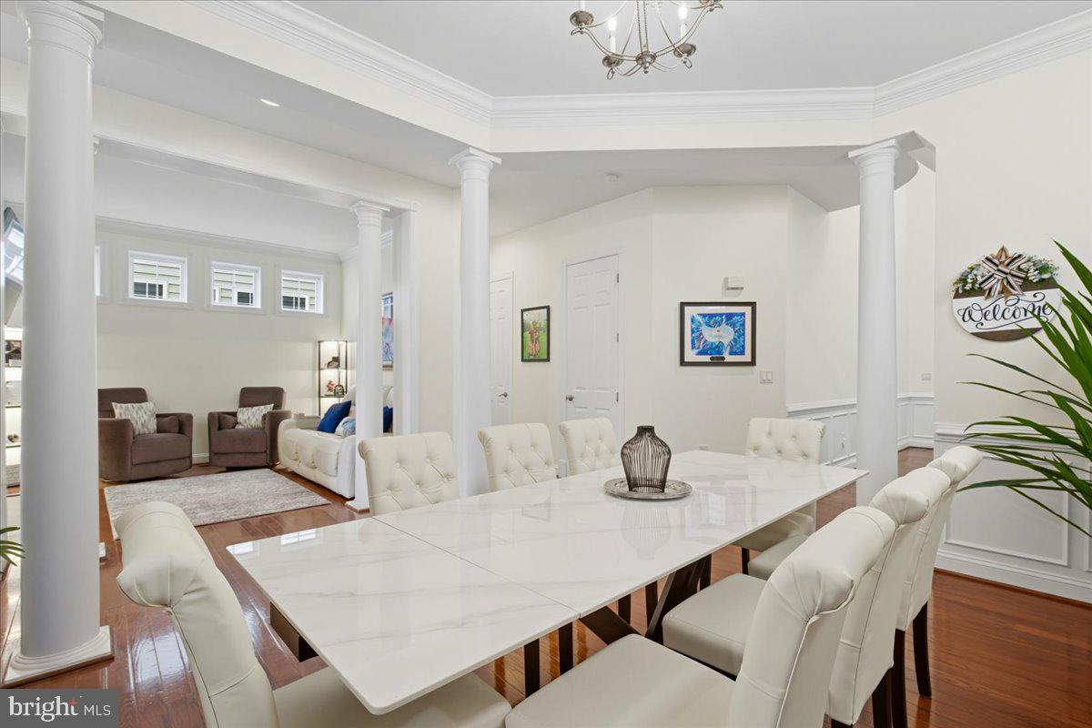 16216 Radburn Street Woodbridge, VA 22191 - Photo 19 of 64 5 BR | 4.5 BA | Trex Deck w/ fenced yard