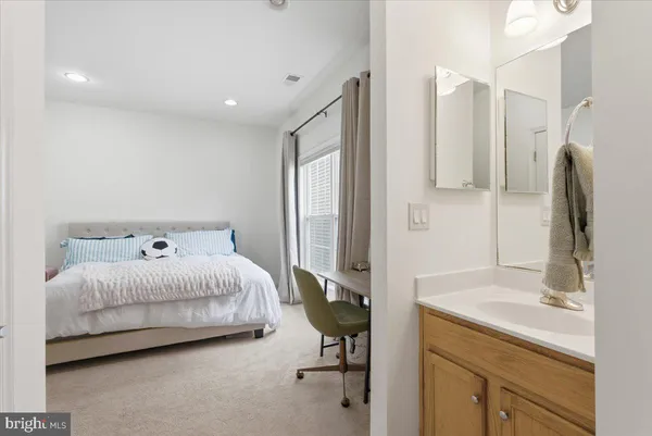 $812,500 | 16216 Radburn Street, Woodbridge, VA 22191