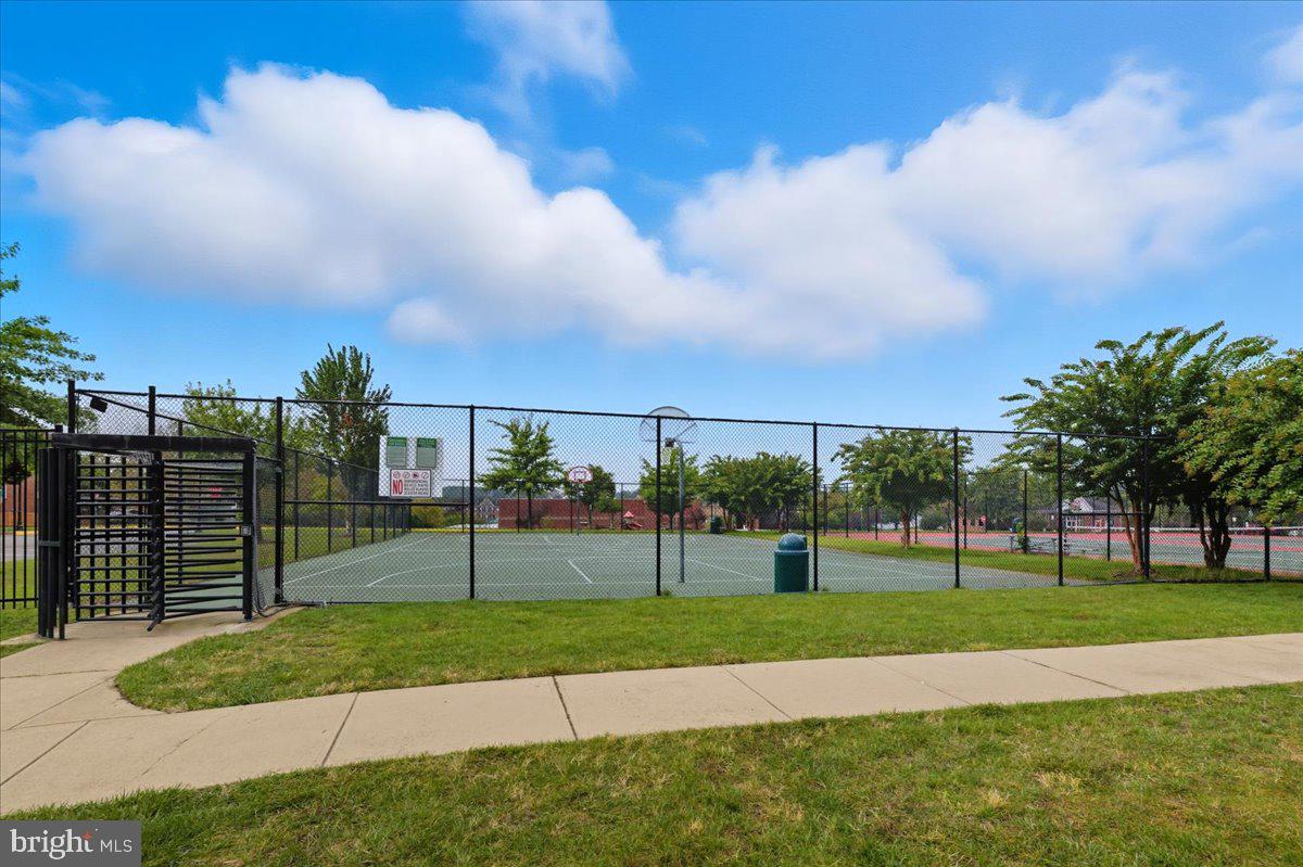 16216 Radburn Street Woodbridge, VA 22191 - Photo 55 of 64 Port Potomac Amenities