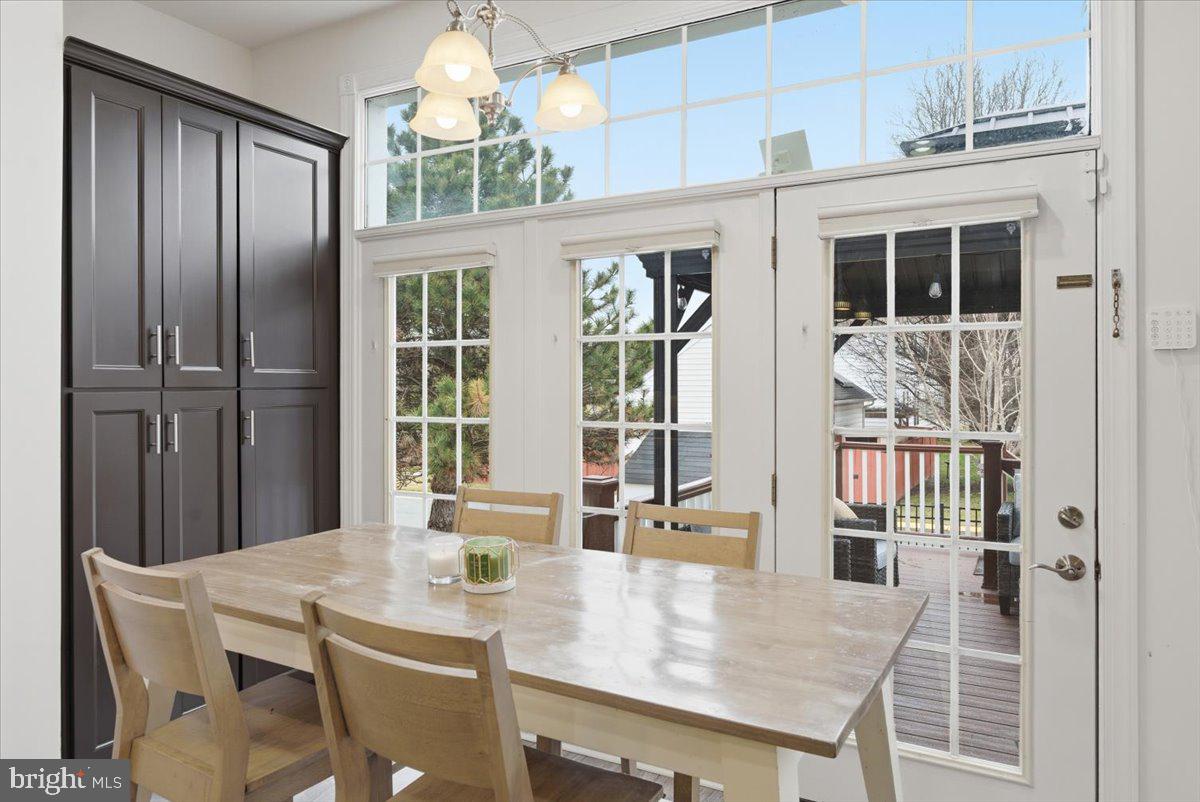 16216 Radburn Street Woodbridge, VA 22191 - Photo 9 of 64 5 BR | 4.5 BA | Trex Deck w/ fenced yard