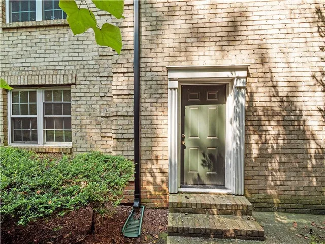 $250,000 | 310 Winding River Drive, Unit C, Atlanta, GA 30350