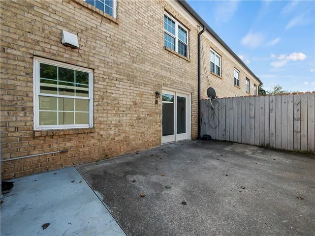 $250,000 | 310 Winding River Drive, Unit C, Atlanta, GA 30350