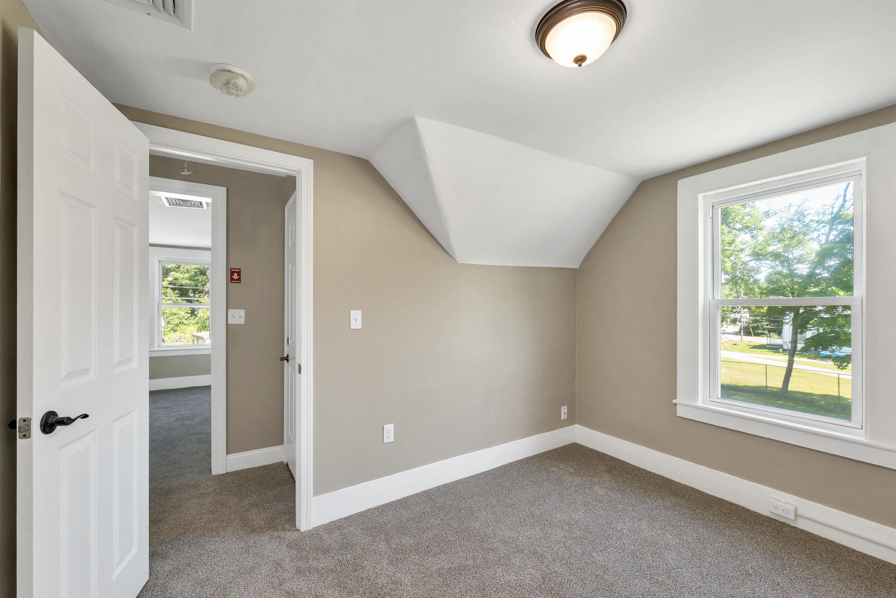 16 Brook Street Derry, NH 03038 - Photo 55 of 60